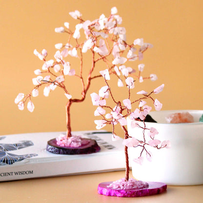 Árbol de piedras preciosas: Cuarzo rosa sobre base de ágata rosa (35 piedras)